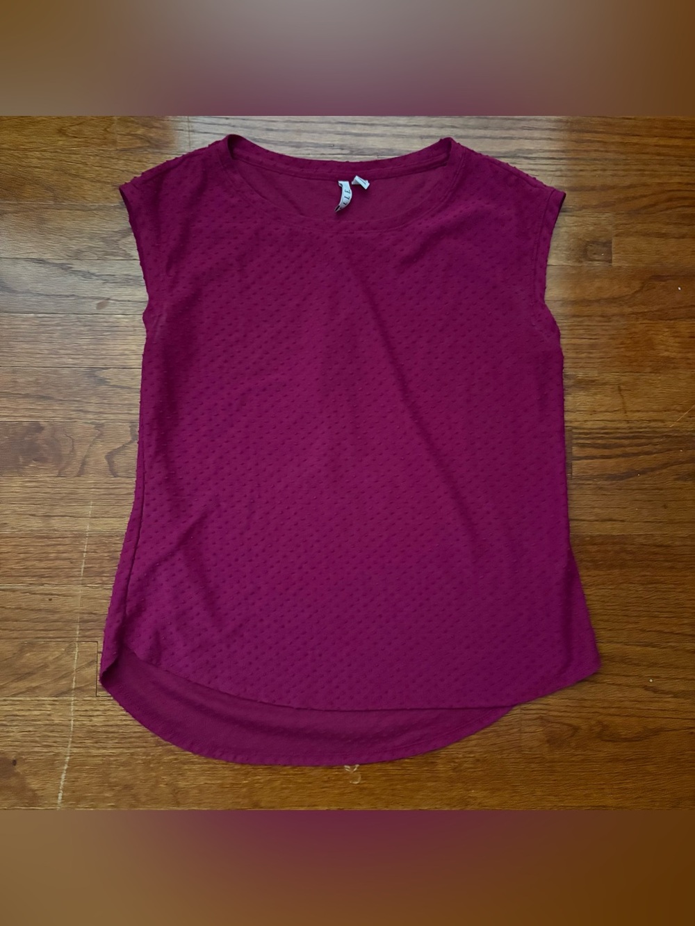 Elle Cap Sleeve Dot-Textured Top — Berry Plum